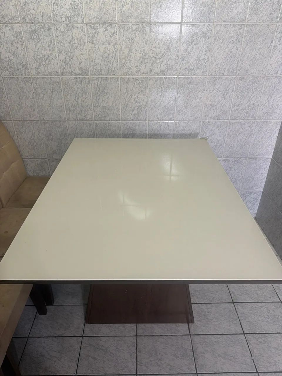 Mesa 4 cadeiras / tampo de vidro / seminova 