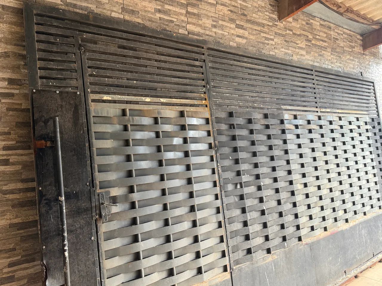 Large used gate
