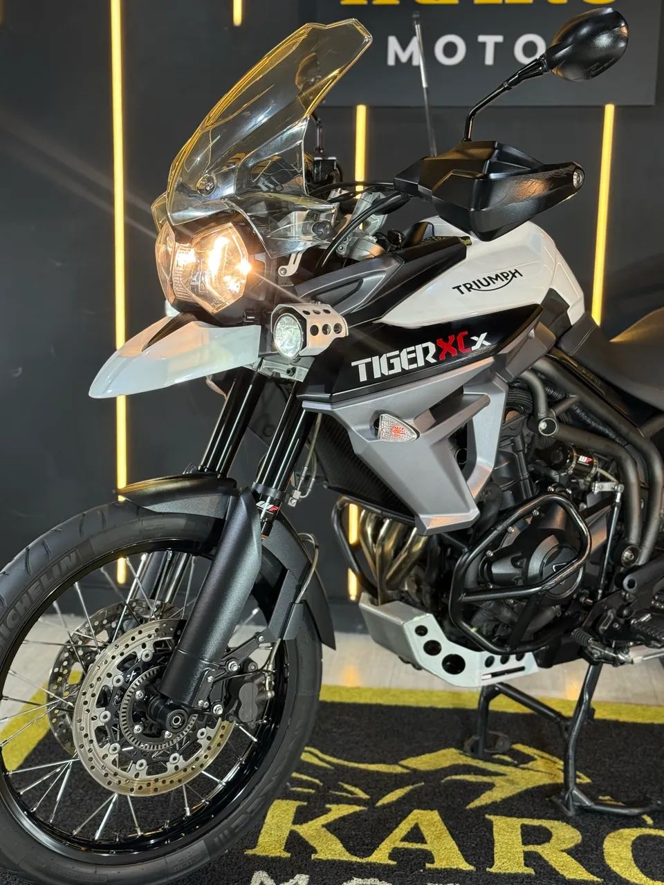 スパイク企業パンフレット 株式会社バイク王＆カンパニー リクルートパンフレット2025 | 株式会社ades
