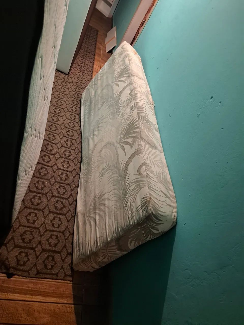 Vendo cama box solteiro  - Foto 3