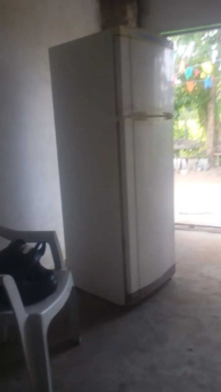 Geladeira continental com defeito 