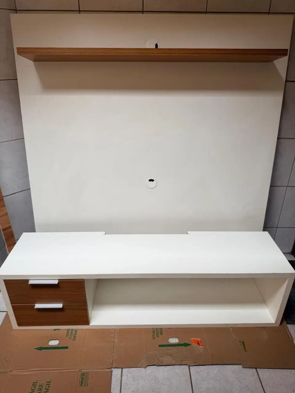 Rack nicho e gaveta para TV semi-novo  - Foto 2