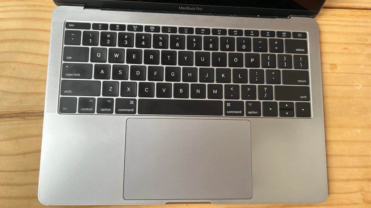 macbook pro 2017 a1704