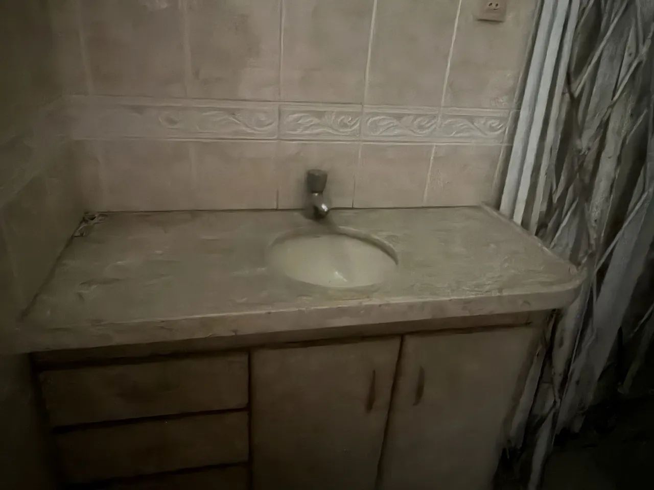 VENDO BALCÃO DE GRANITO 