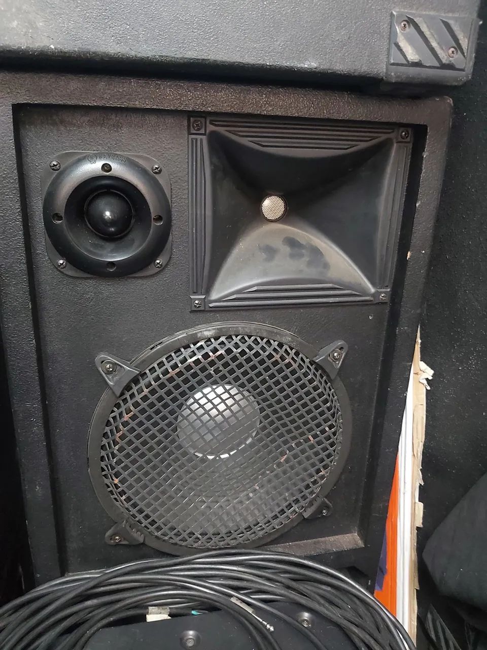Caixas passivas de 3 vias