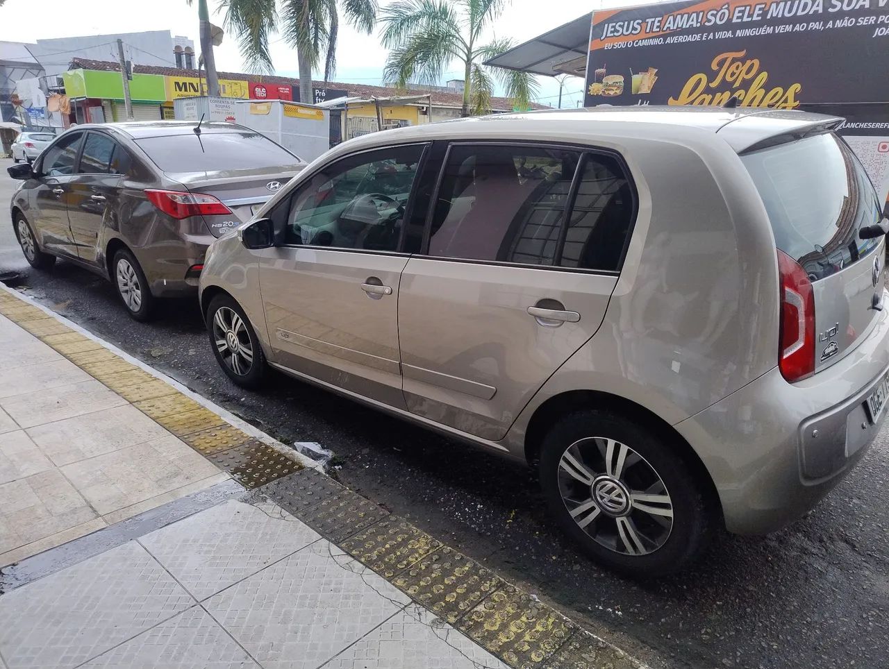 Volkswagen Up! 2015