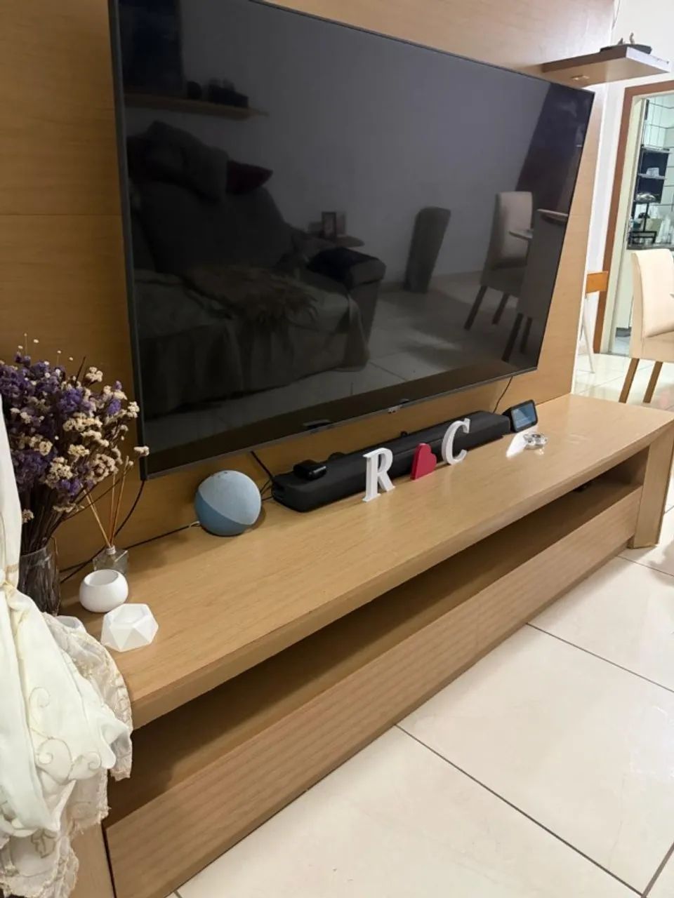 Rack com painel para TV grande com LED em MDF - Foto 2