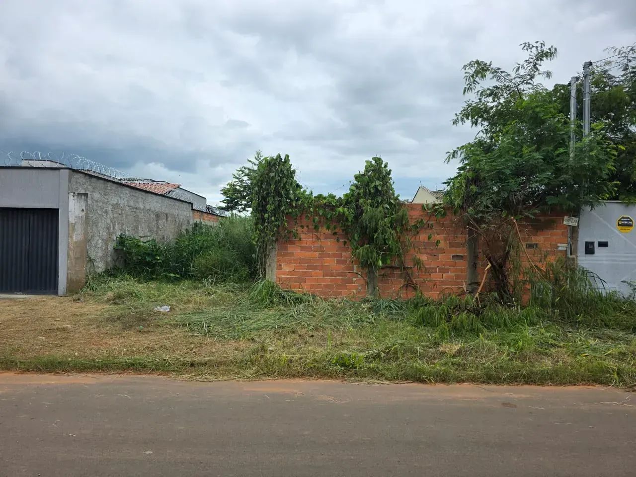 Lote 395,20m² (Asfalto, Agua e Esgoto) Setor Conde dos Arcos