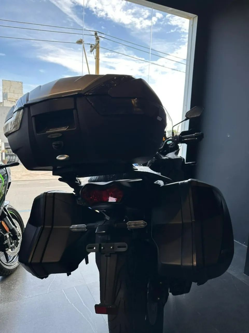 Kawasaki 1000 Grand Tourer 2024 - 1470736571 | OLX