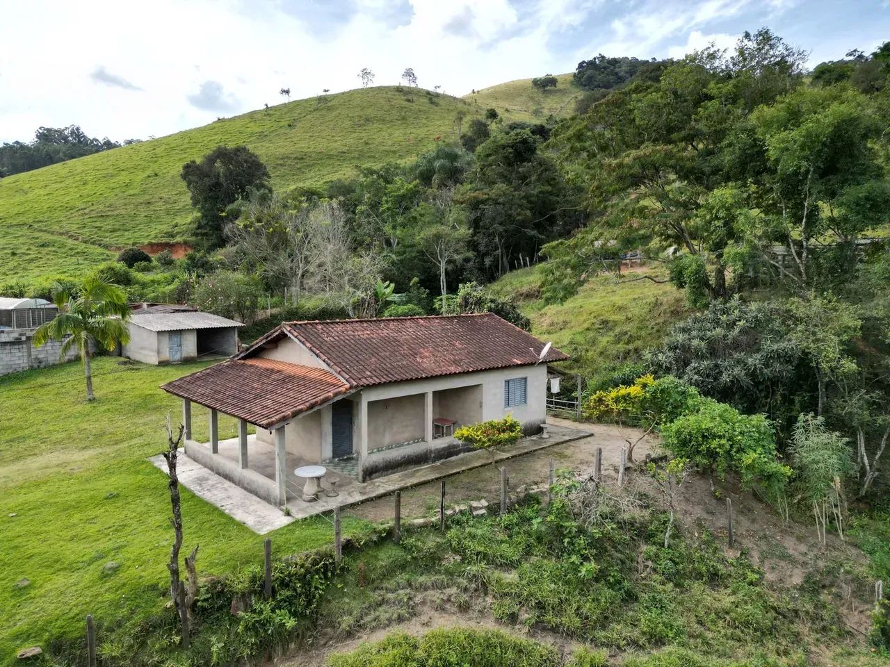 sitio com 60 mil metros em Itapeva-MG  com nascente