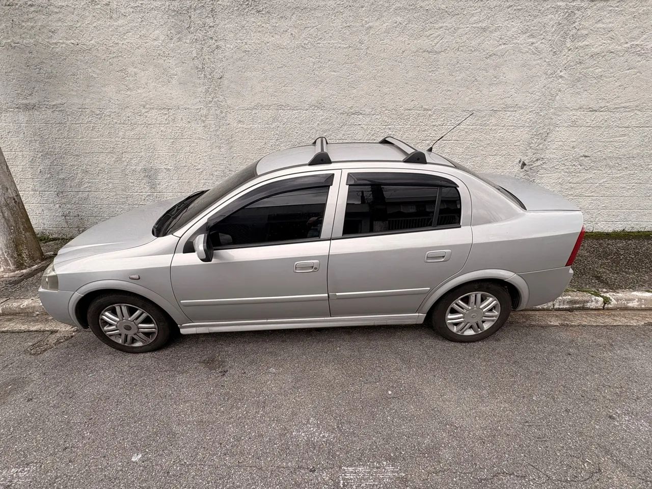 Chevrolet Astra Astra Sedan 2.0/ CD 2.0 MPFI 8V 4p Aut. 2004