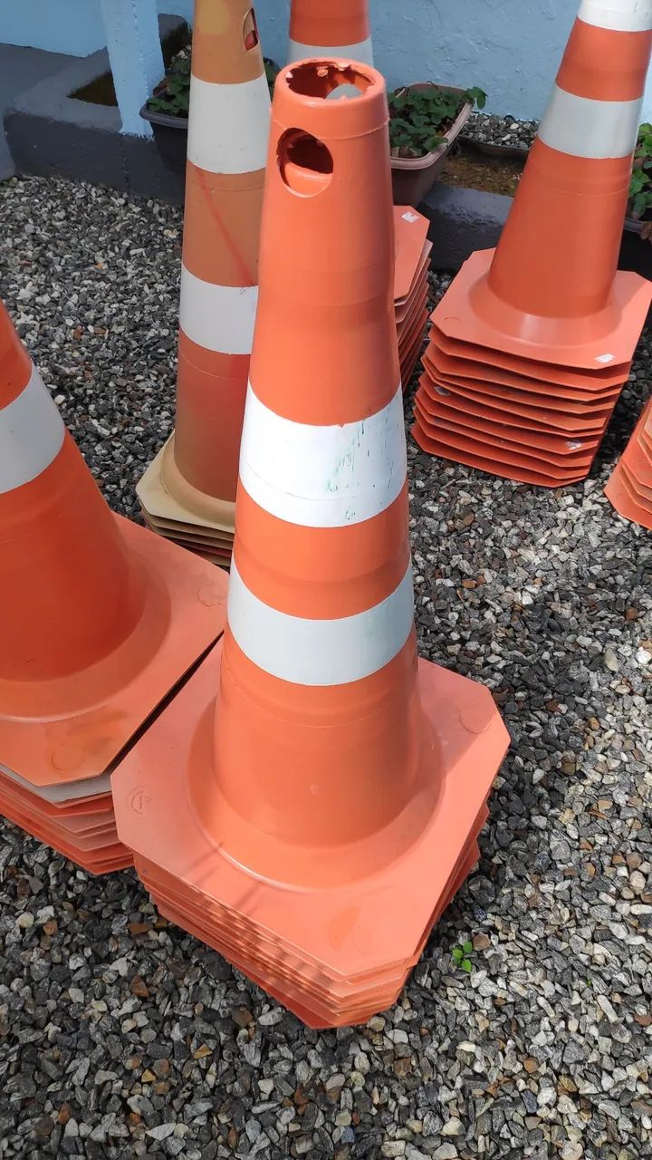 Cones de sinalização - Foto 3