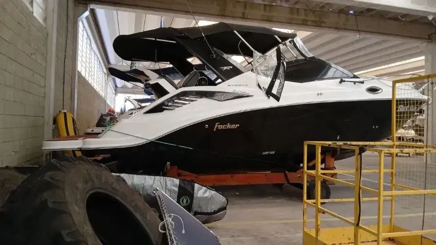 Lancha Focker 272 Gtc Motor Merc 6.2 300hp Carreta Encalhe - Foto 9