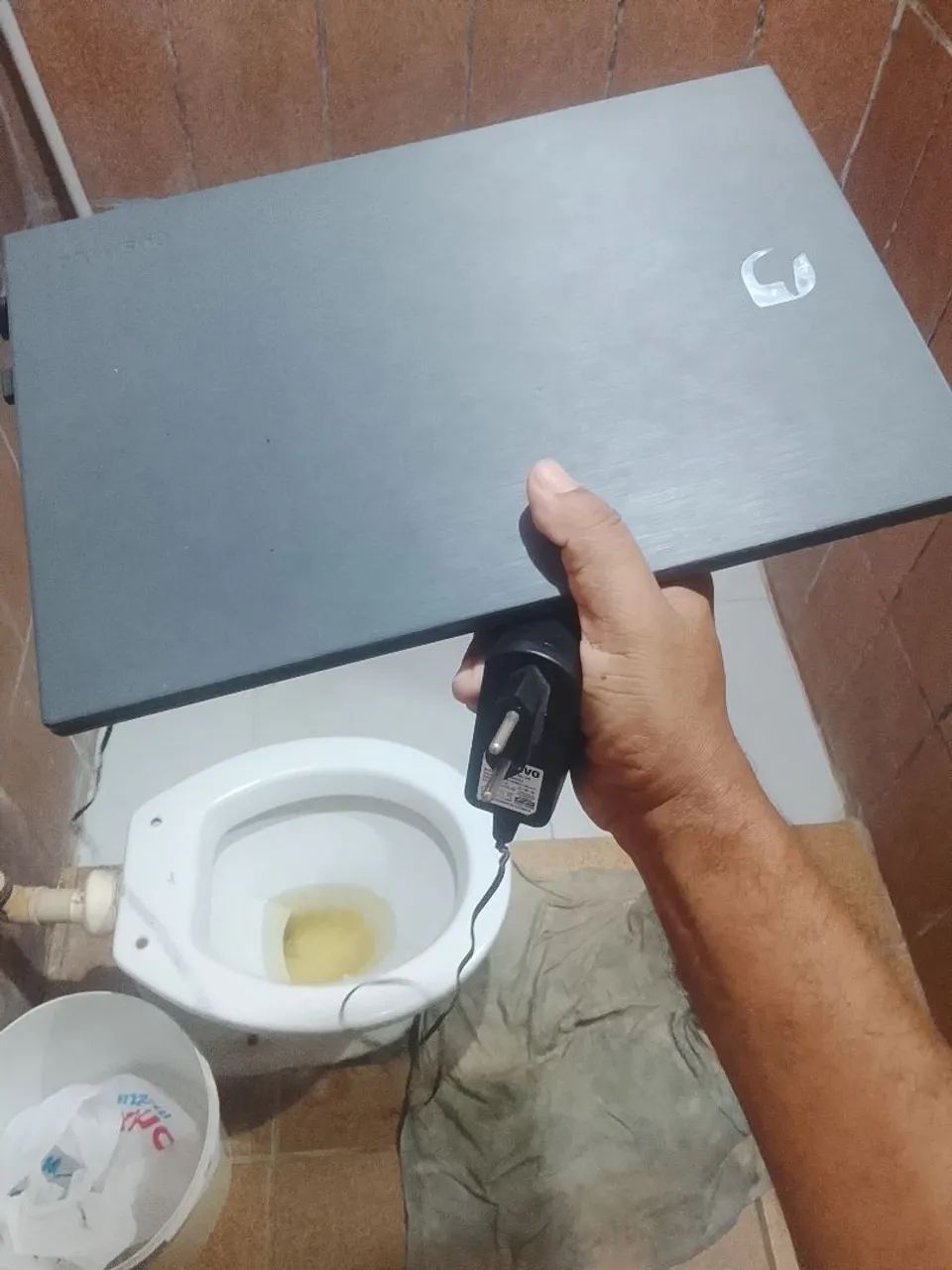 Vende se um Netbook 