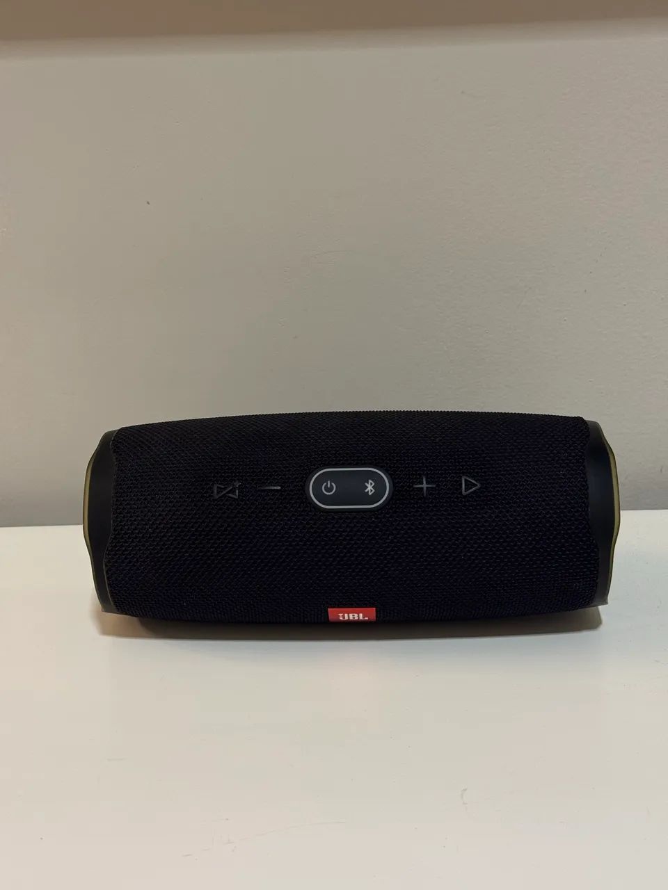 JBL charge 4