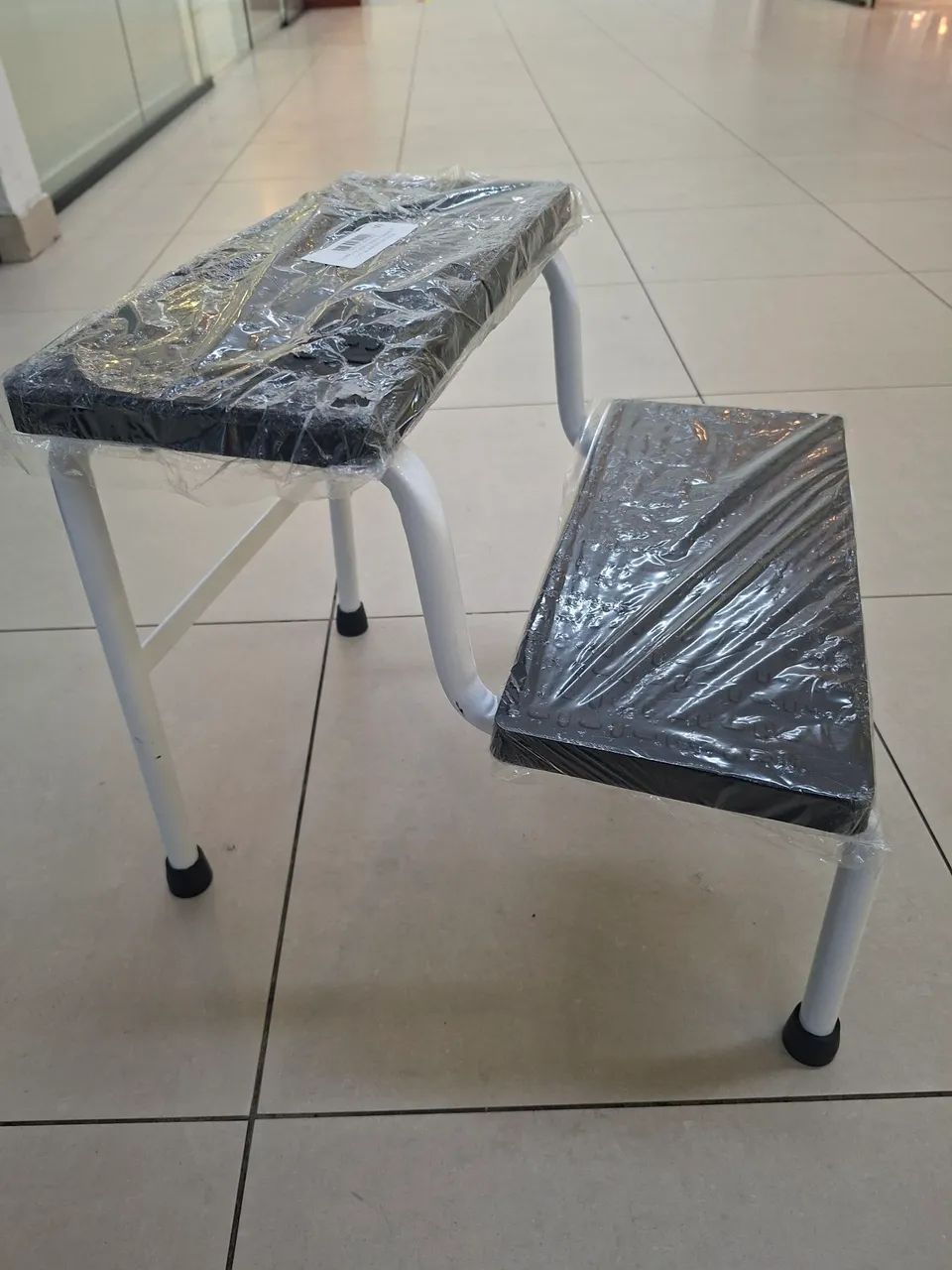 ESCADA  - Foto 2
