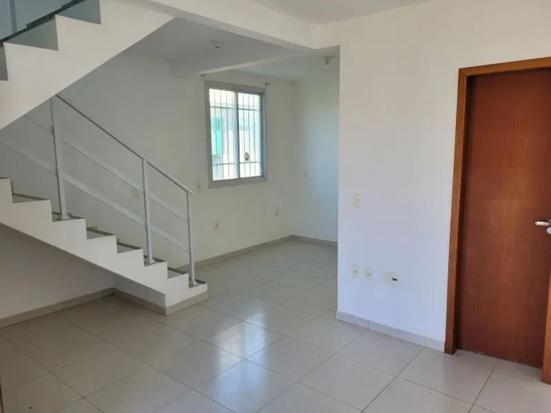 Aluguel - Sobrado geminado com 2 demi-suítes. - Foto 3