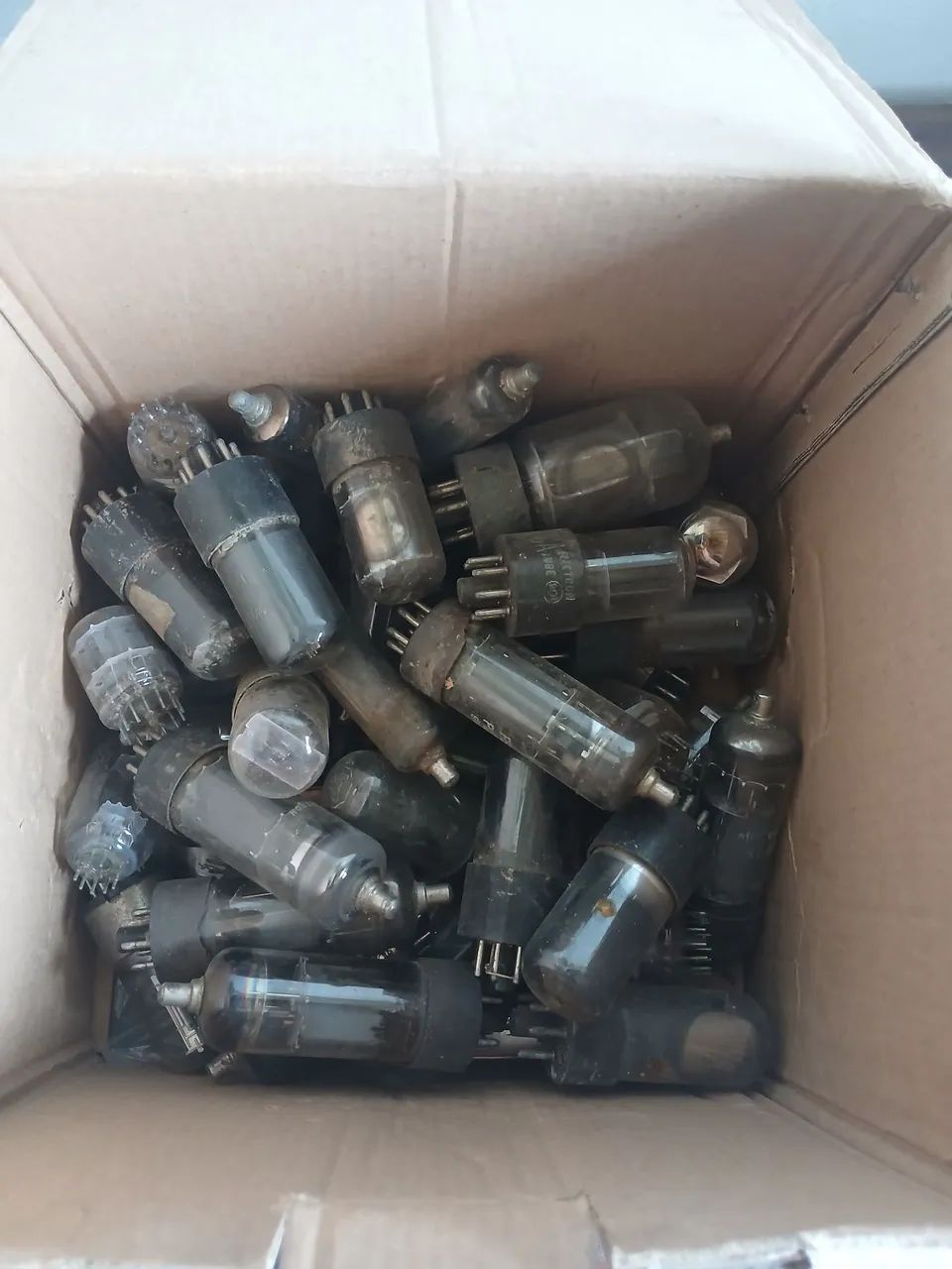 Válvulas eletrônicas antigas lote com mais de 500 Válvulas  - Foto 4