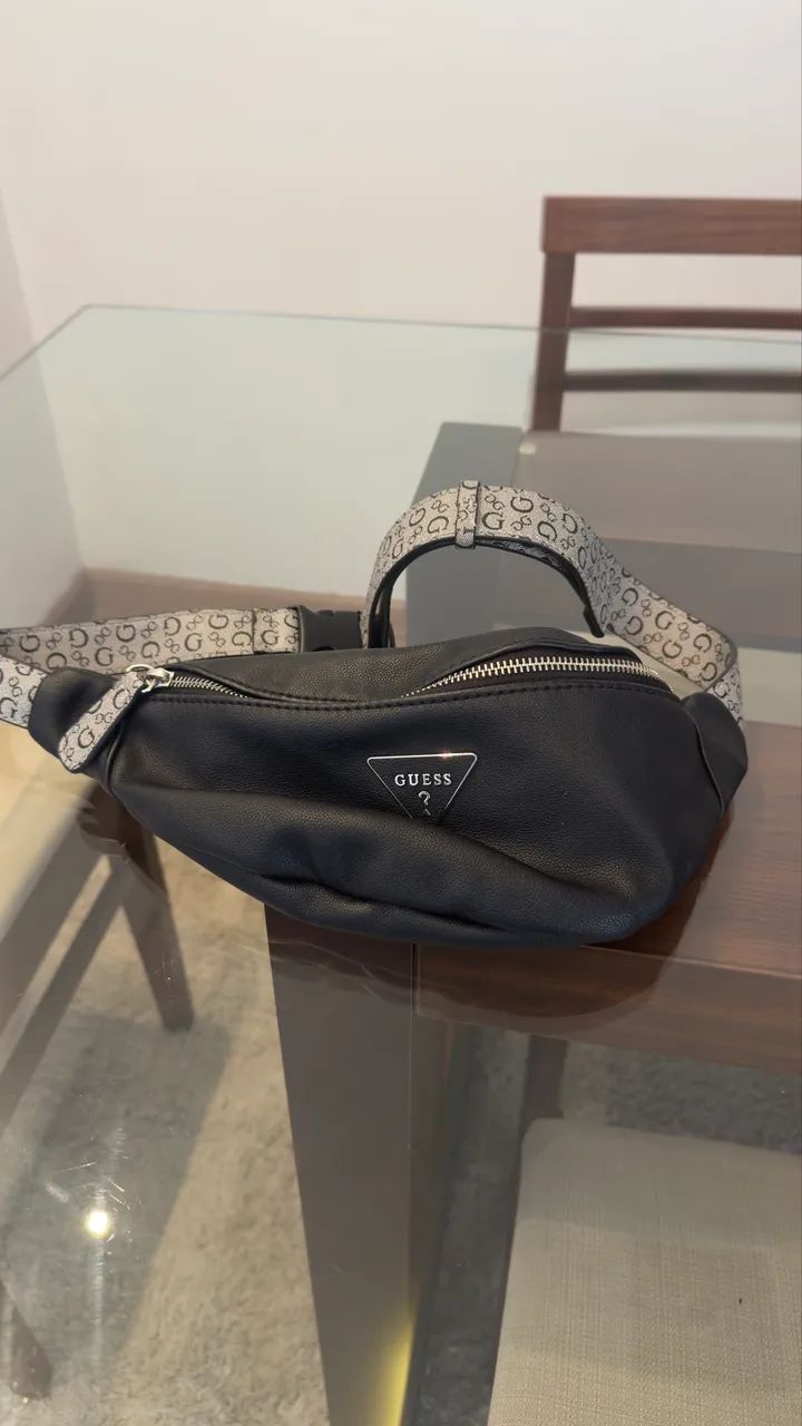Bolsinha Guess