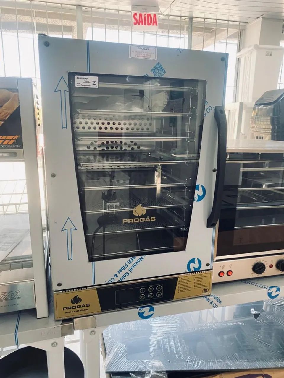 NZ. Forno elétrico convector digital 8 assadeiras PROGÁS 
