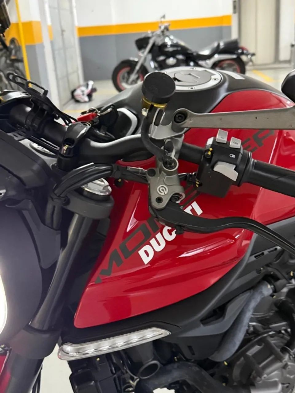 Ducati Monster 937 2023 - Foto 4
