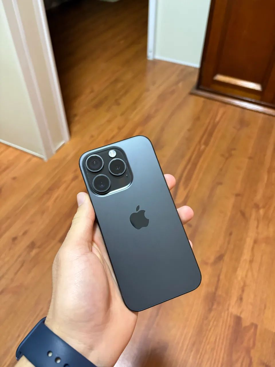 IPHONE 15 PRO (SEMINOVO) - Foto 2