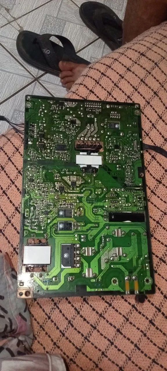 sec s/n: cn07bn4400645ase38feh4673 revre placa mãe de smartv Samsung 40 polegadas  - Foto 2