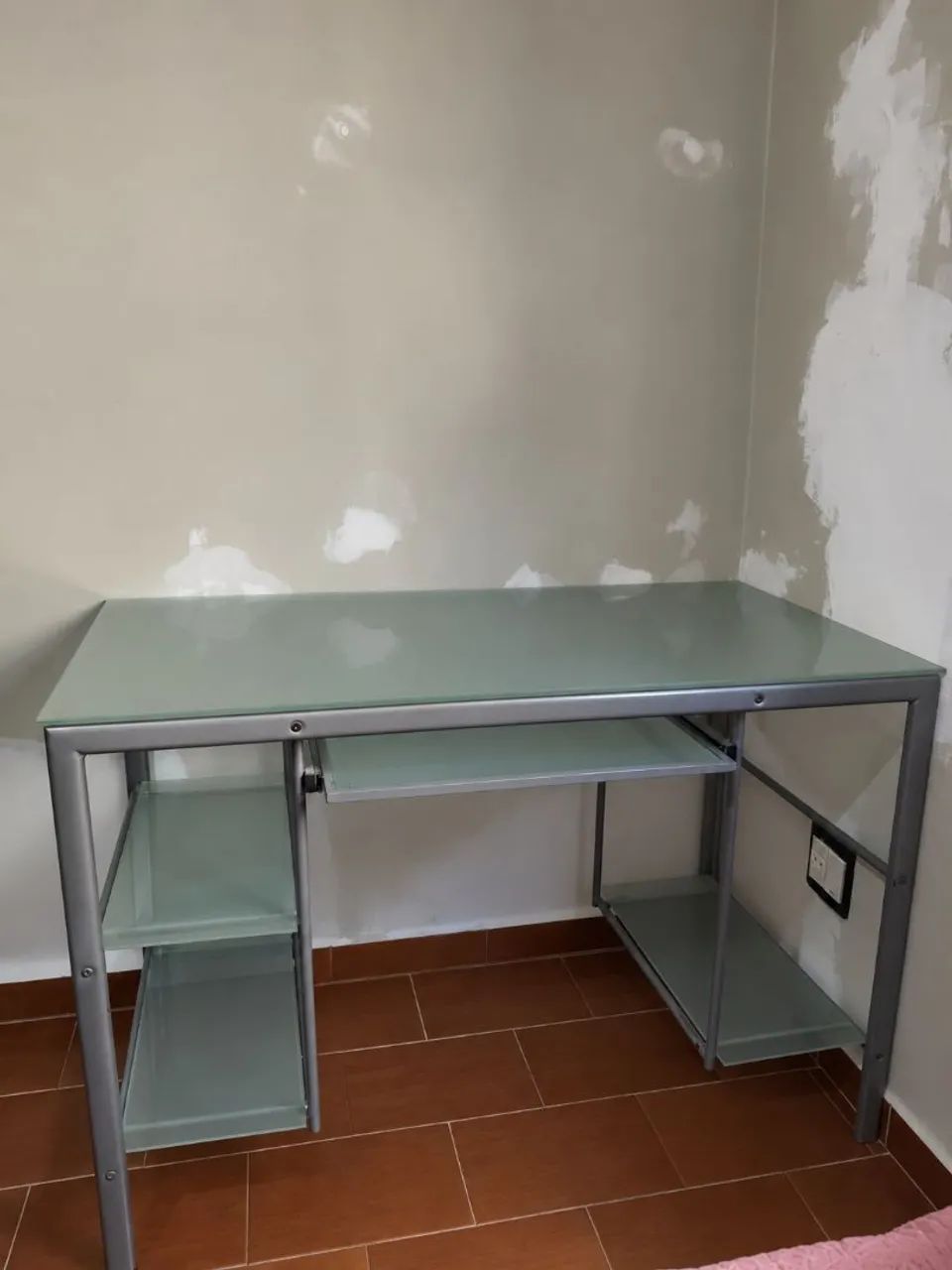 Escrivaninha de vidro