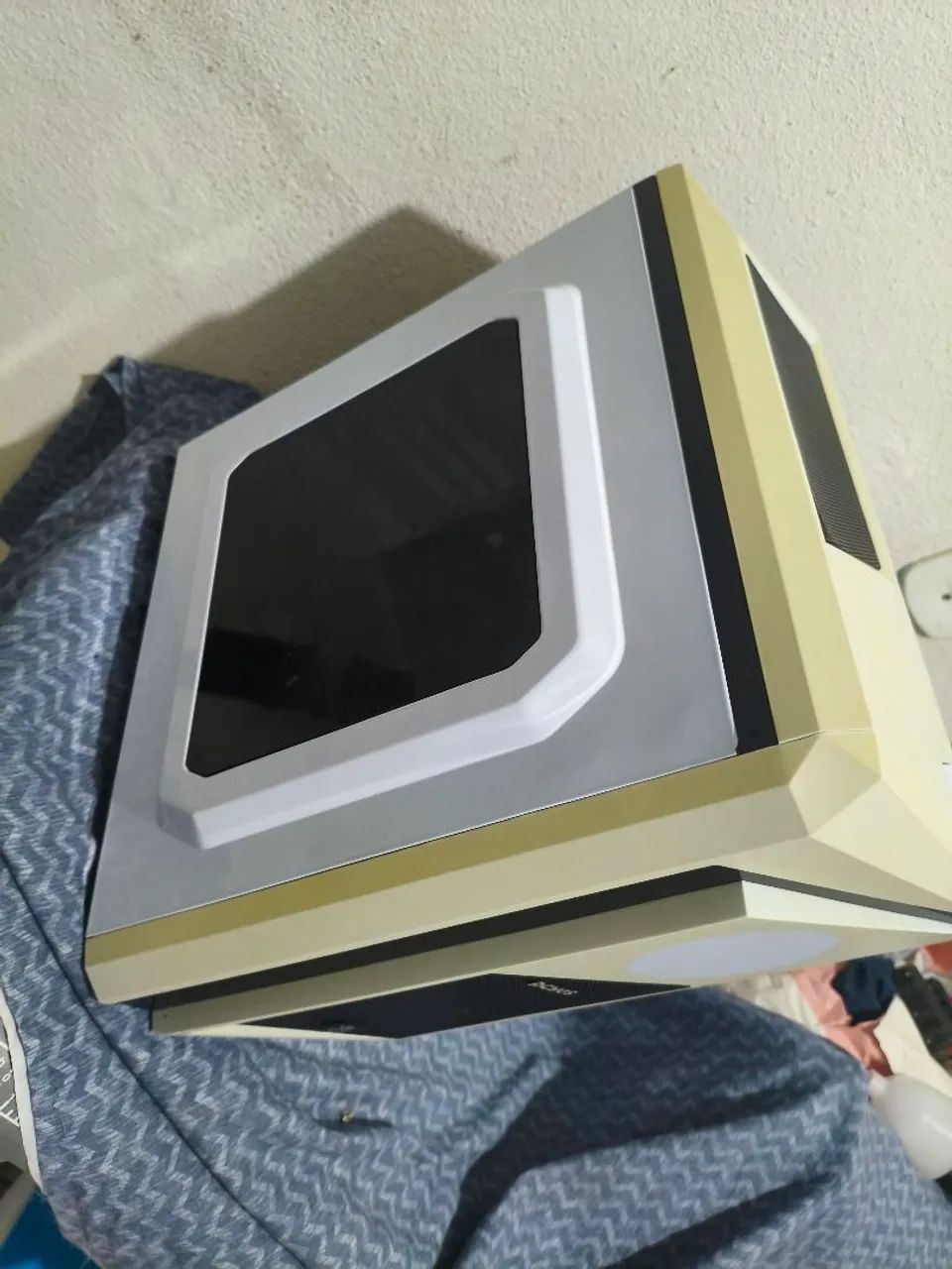 Gabinete branco