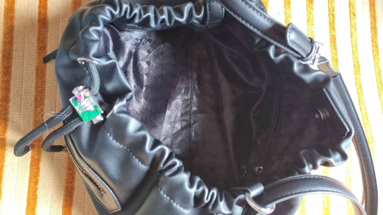 Bolsa Santa Lola original. Alça ajustável  - Foto 3