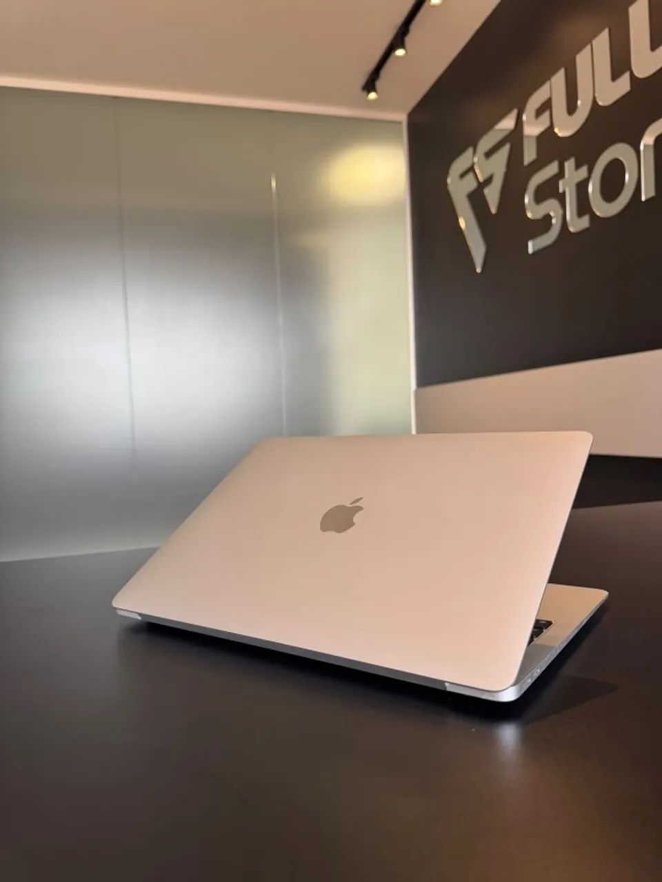 Macbook Air M1 8GB 256GB 13.6'' Silver 91% - Foto 2