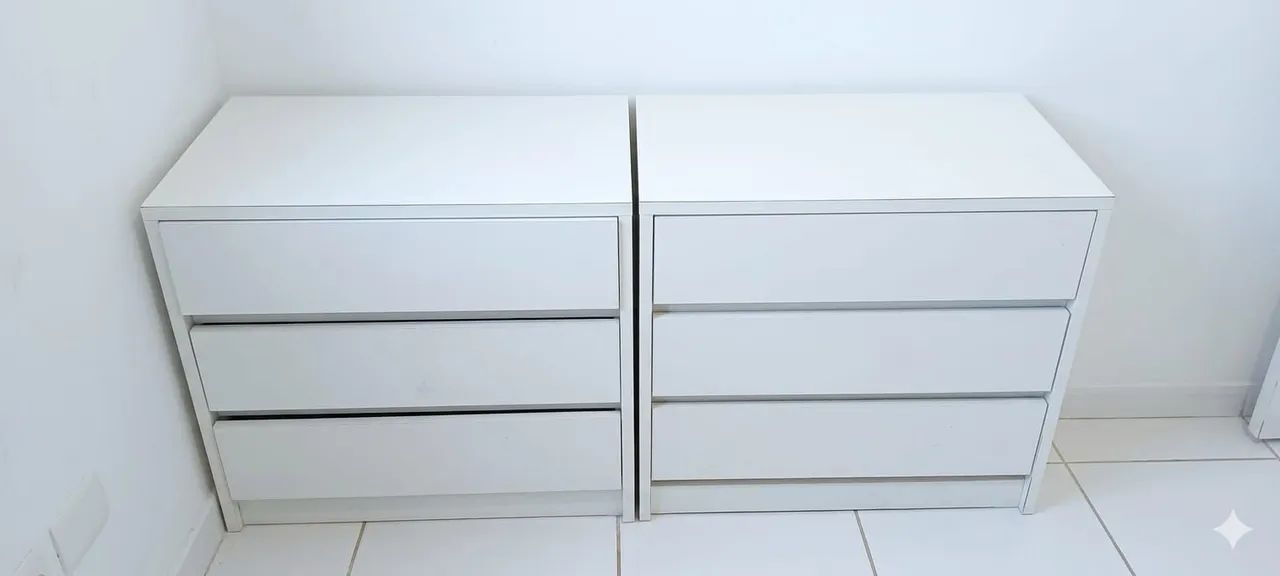 CÔMODA 4 GAVETAS USADA 
