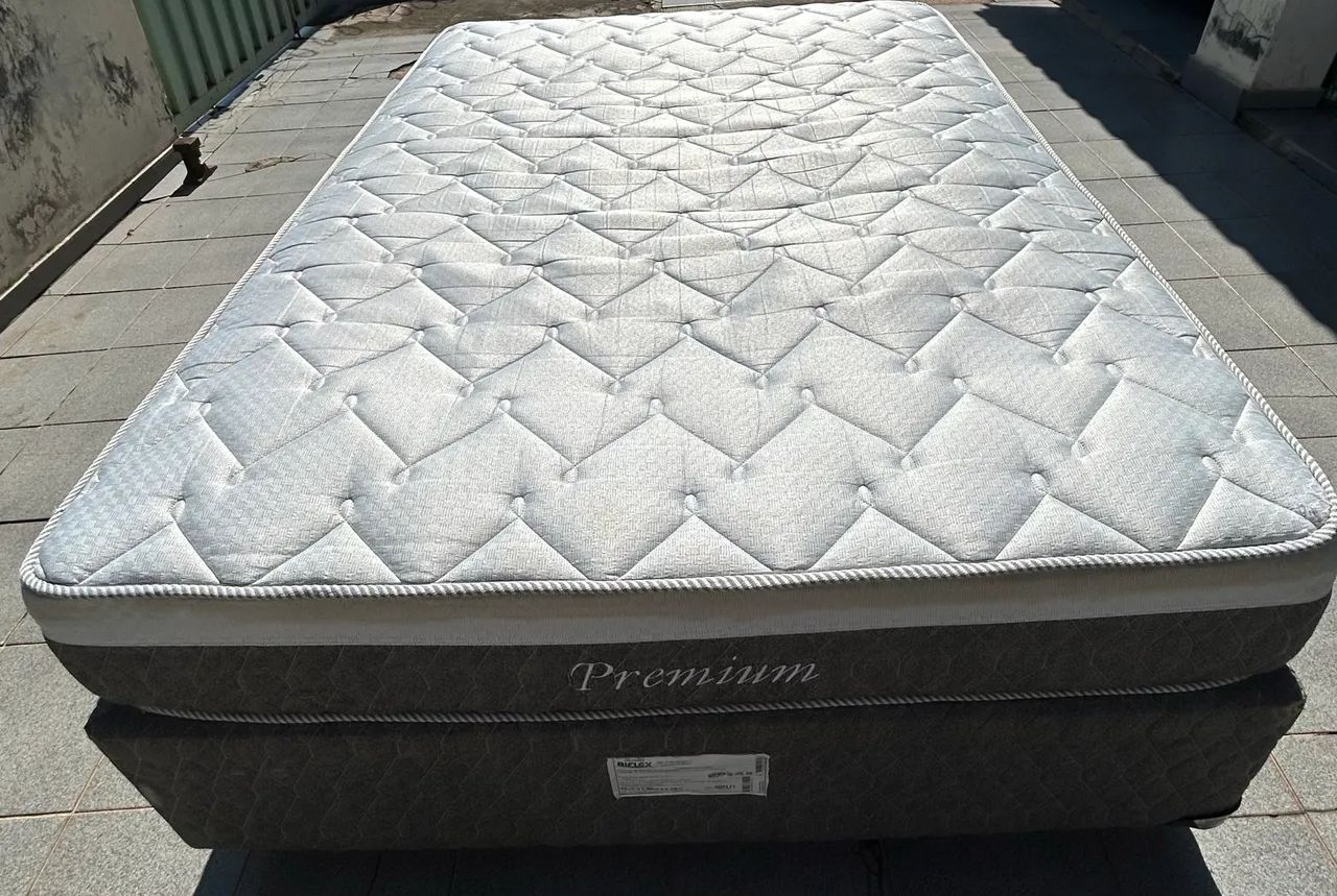 Cama box com colchão
