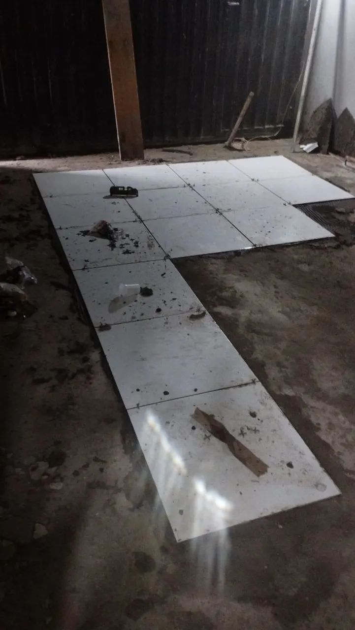 Faço pintura e revestimento