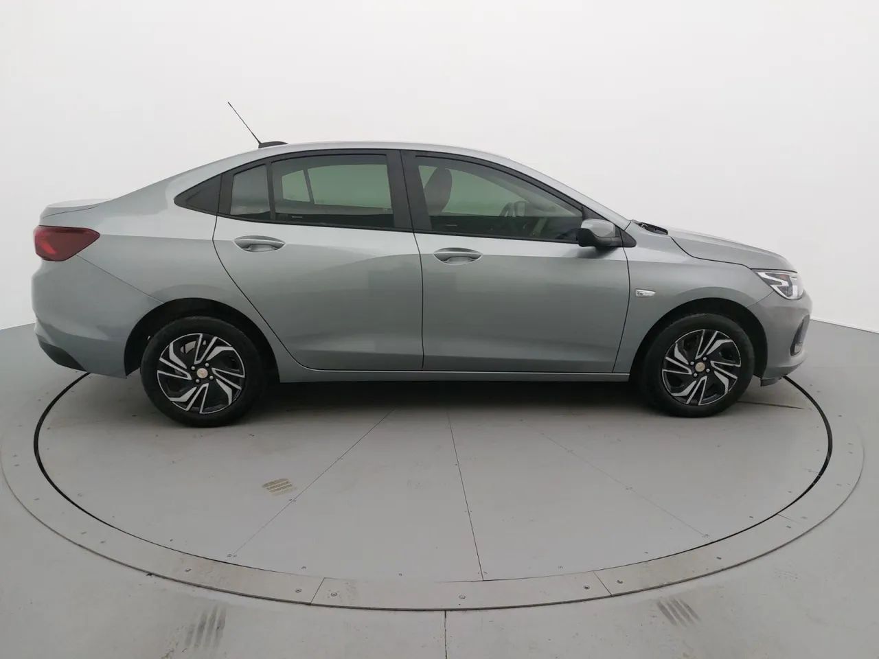 Chevrolet Onix Plus LT 1.0 12V Flex Mec. 4P, foto 6 de 18