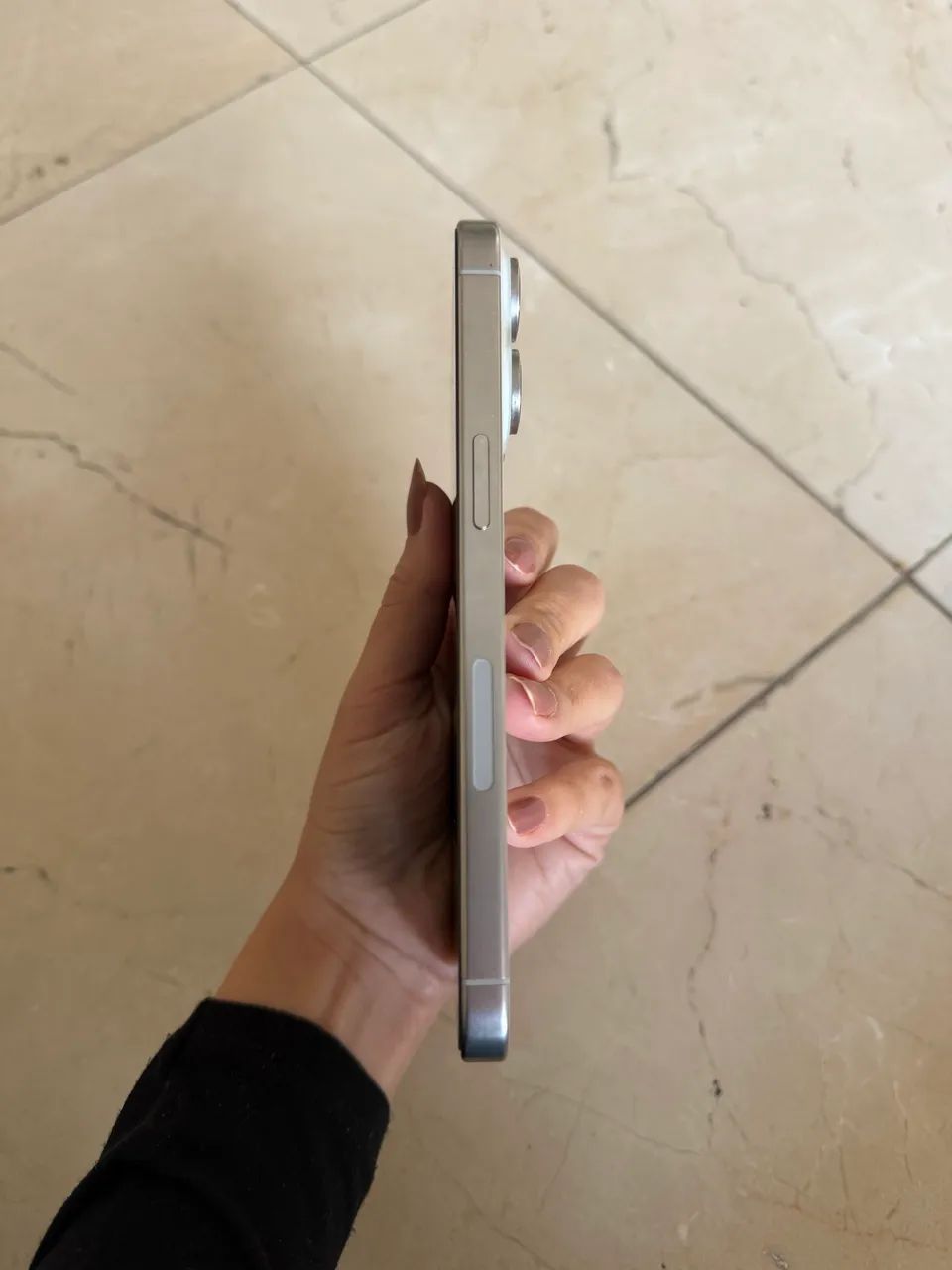 iPhone 15 Pro Max 512 gb Titanio Branco  - Foto 5