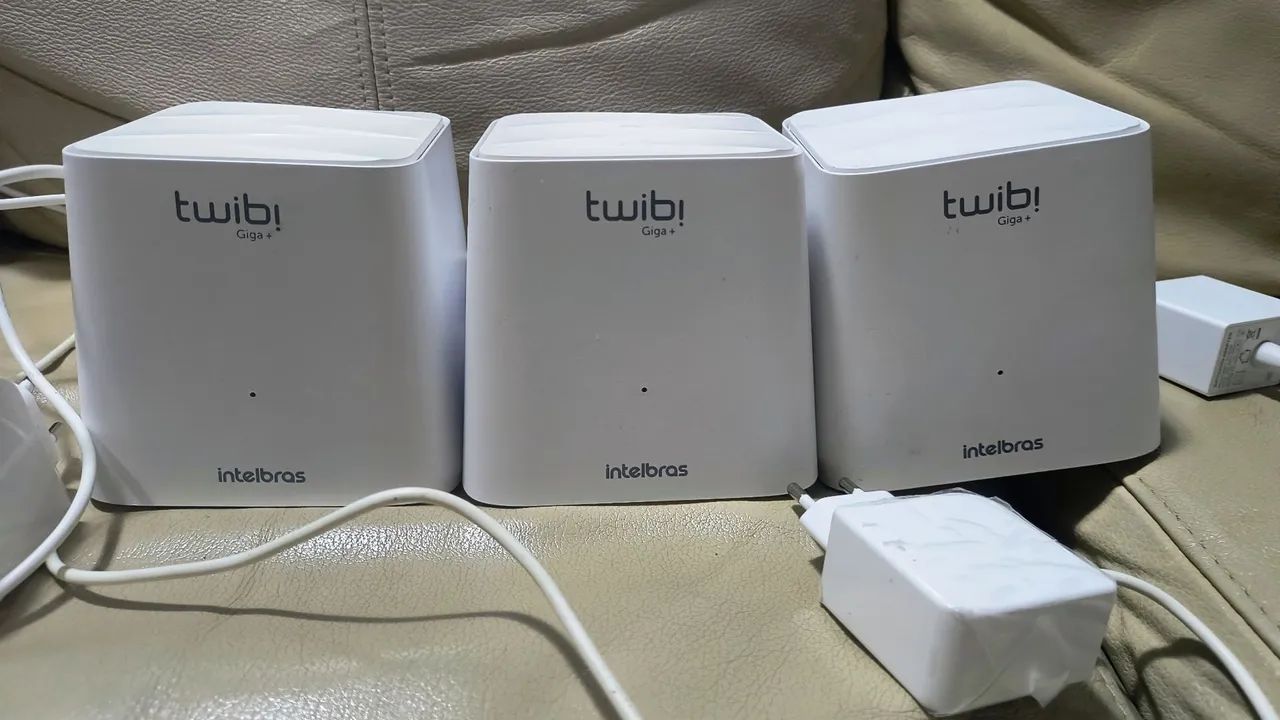 Vendo 3 roteadores twibi giga+ Intelbras 