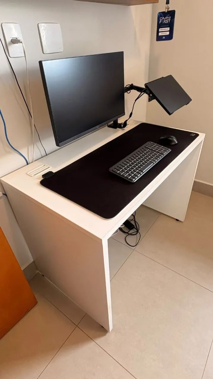 Escrivaninha de trabalho