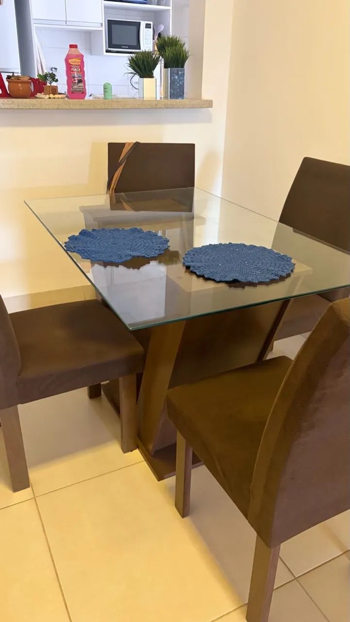 Mesa com 4 cadeiras , sem detalhes !  - Foto 3