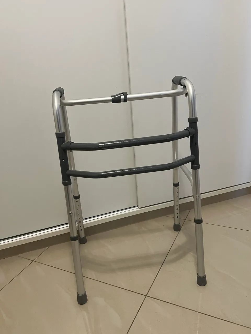 Andador articulado 