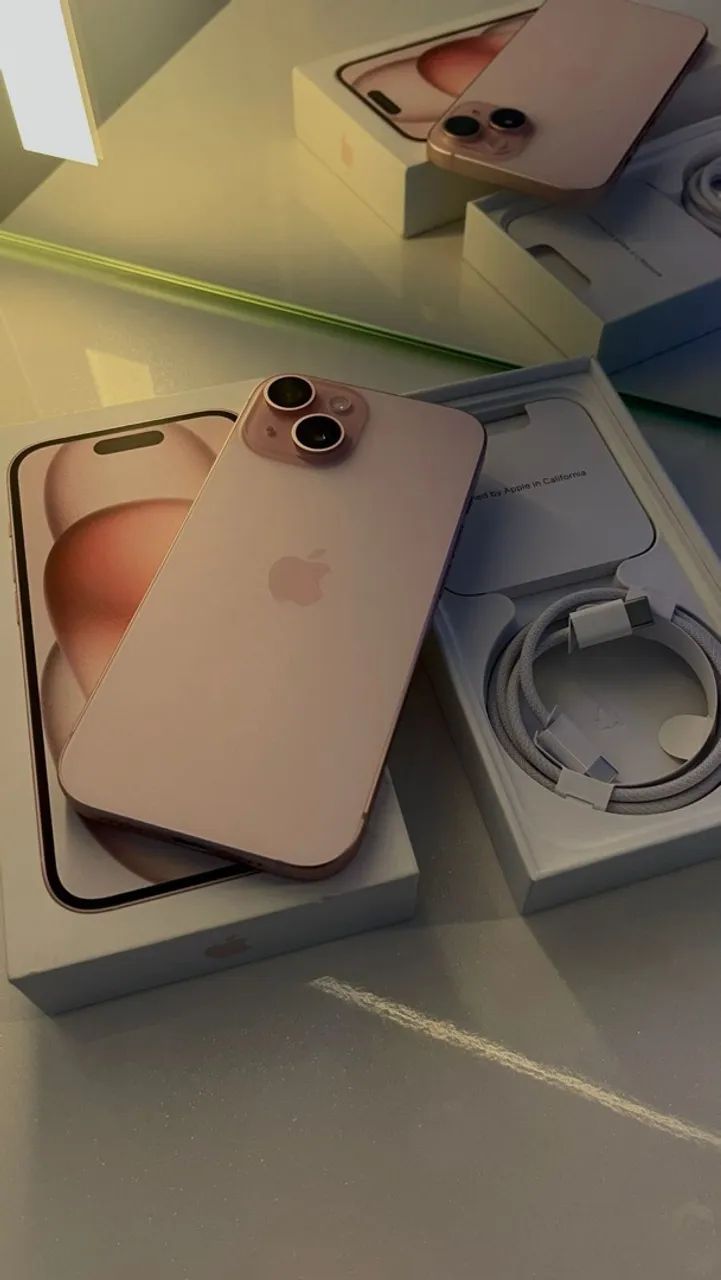 iPhone 15 
