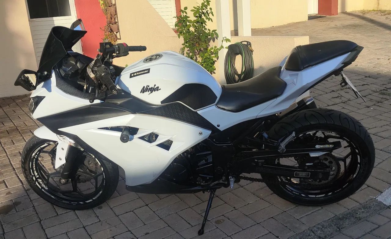Kawasaki Ninja 300 - Foto 2