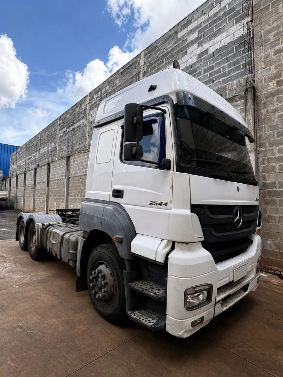 MERCEDES BENZ AXOR 2544 2012 AUTOMÁTICO COMPLETO  - Foto 2