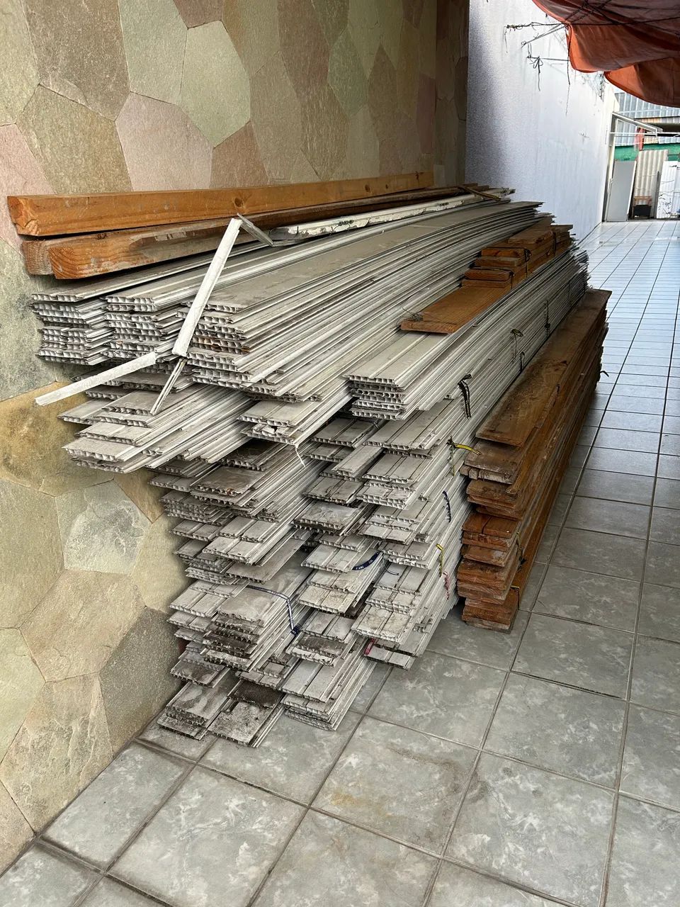 FORRO DE PVC - SEMI NOVO 300 m2