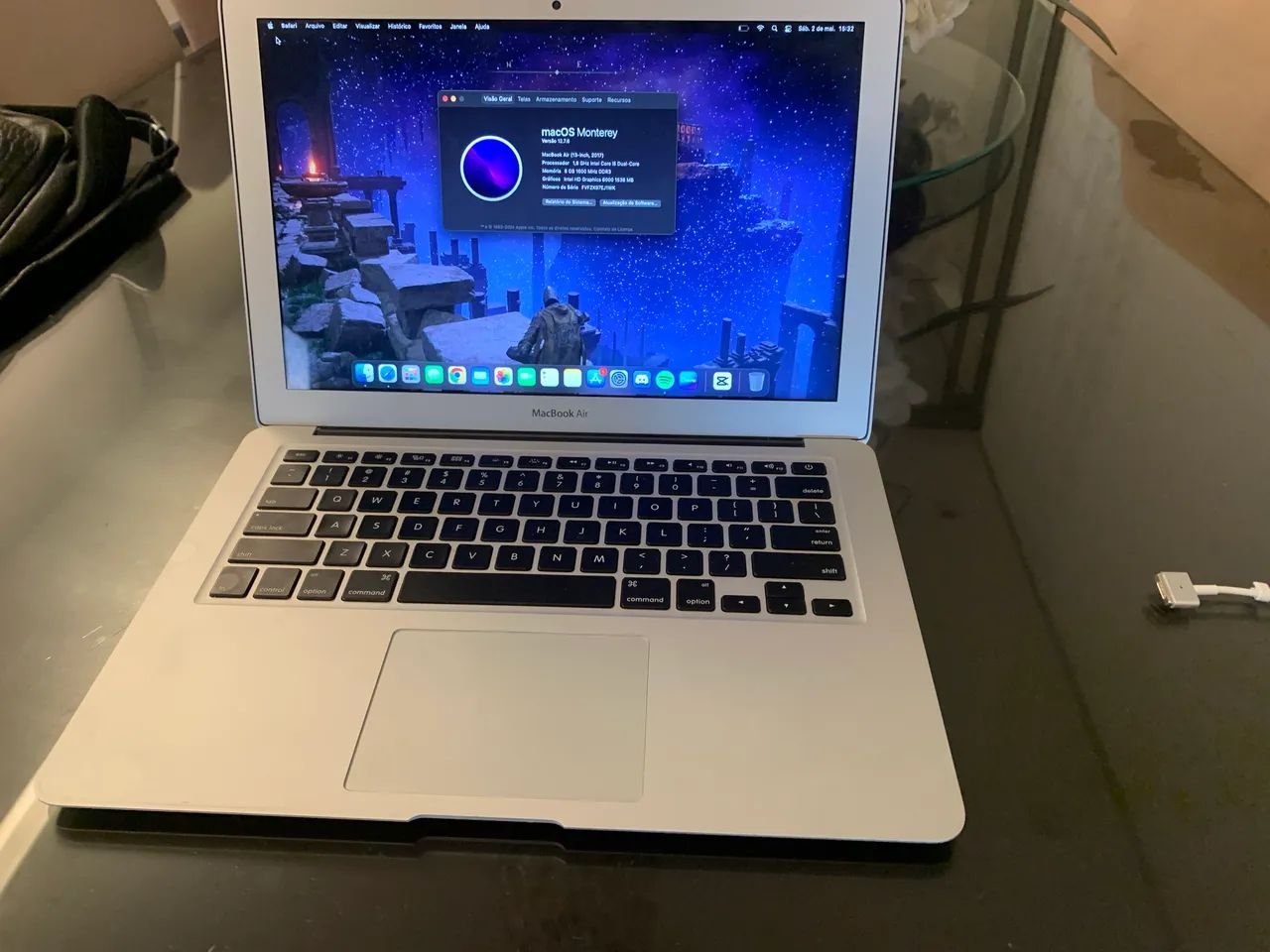MacBook Air 13″ 2017 8GB/256GB 充放電 80回 Apple MacBook Air 13.3