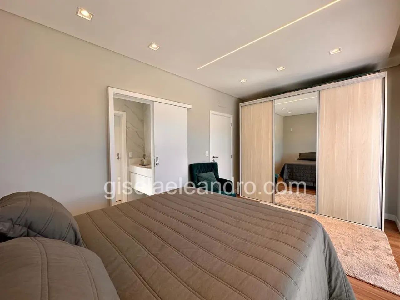Charmosa casa com 4 quartos em Daniela a 100 mt da praia - Florianópolis - SC - Foto 3