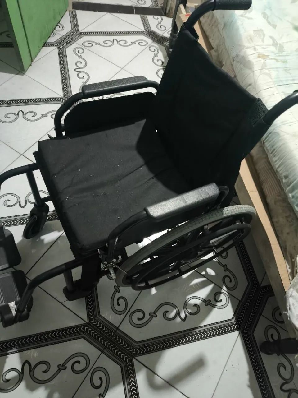 Cadeira de Rodas - Foto 3