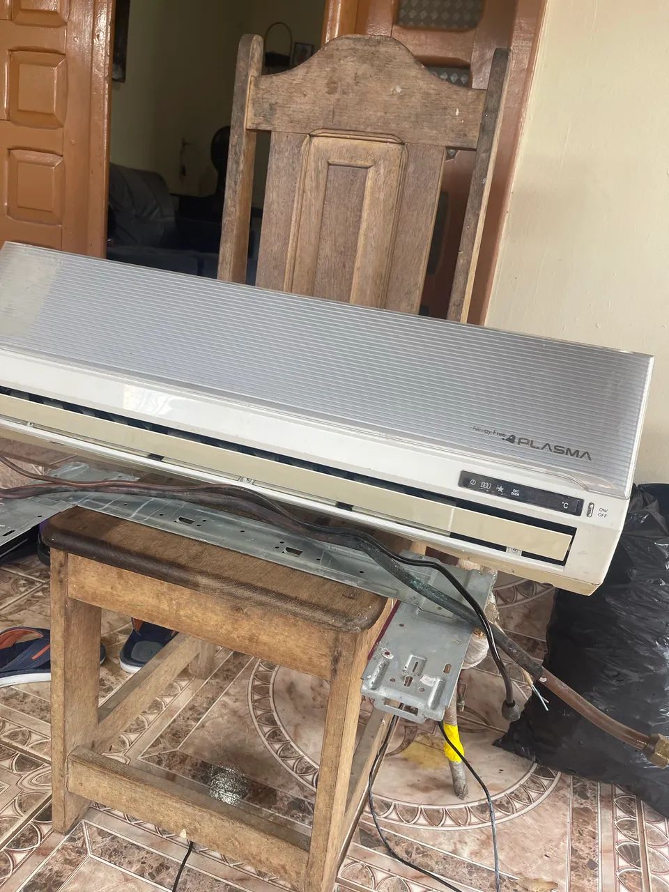 AR- CONDICIONADO 12 MIL BTUS