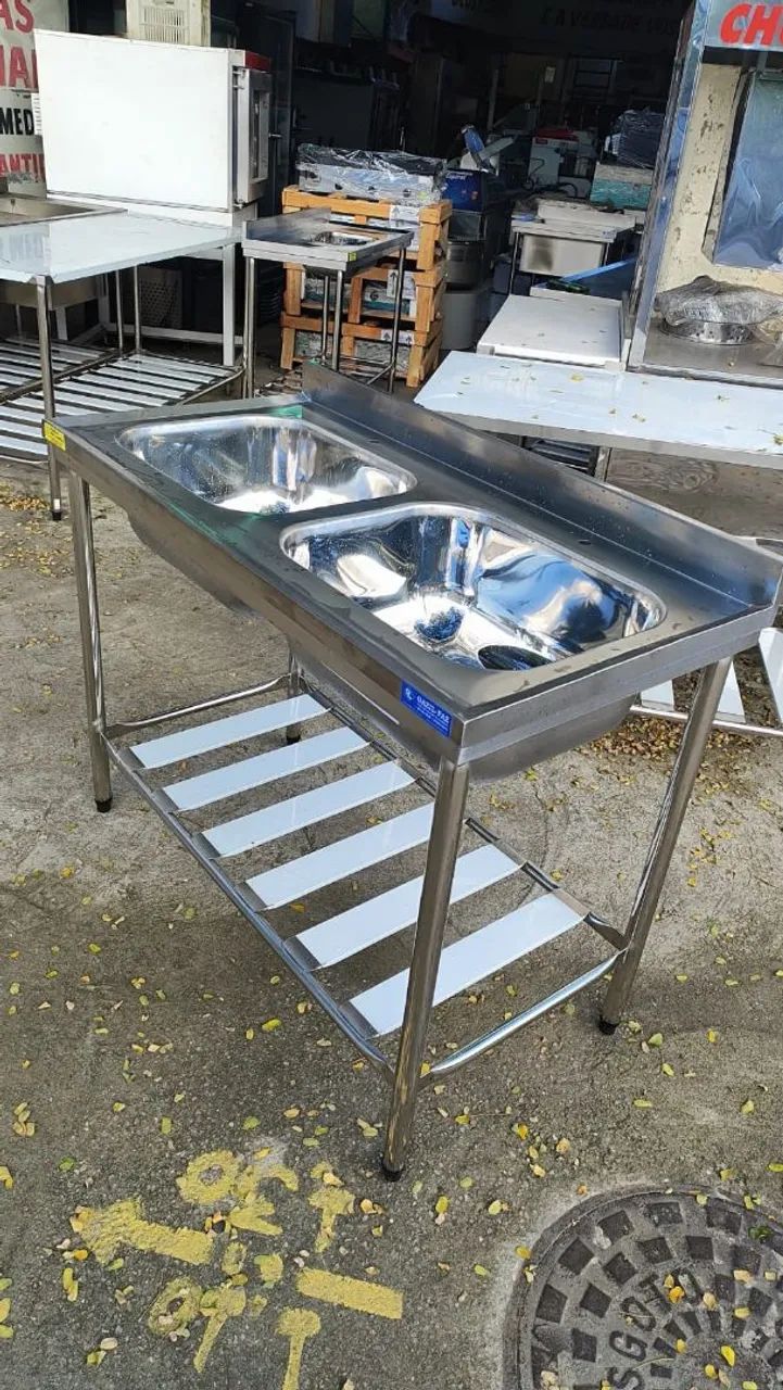 BANCADA COM DUAS CUBAS INOX