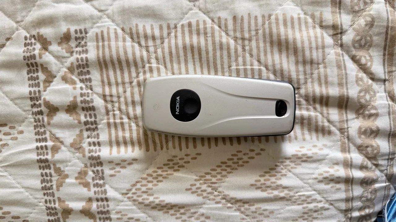 Nokia 3520 - Foto 2